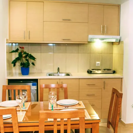 Ippoliti Village Апарт-отель 3*